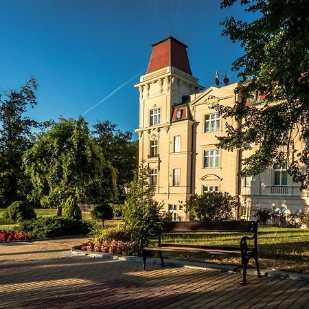 Hotel Bristol Vila Tereza Karlovy Vary Exterior foto