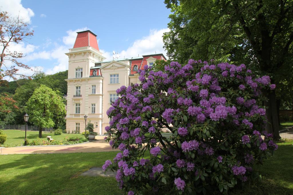 Hotel Bristol Vila Tereza Karlovy Vary Exterior foto